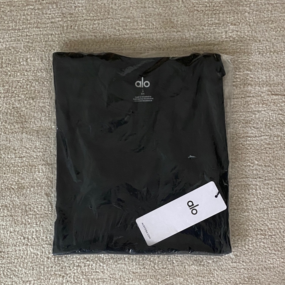 ALO Conquer Reform Crewneck Short Sleeve Tee